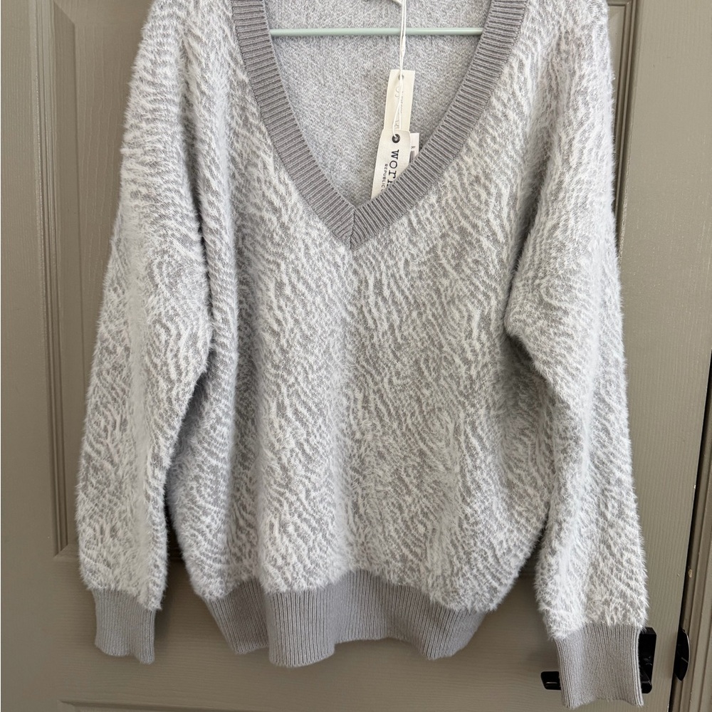 Workshop Gray V-Neck Women Sweater